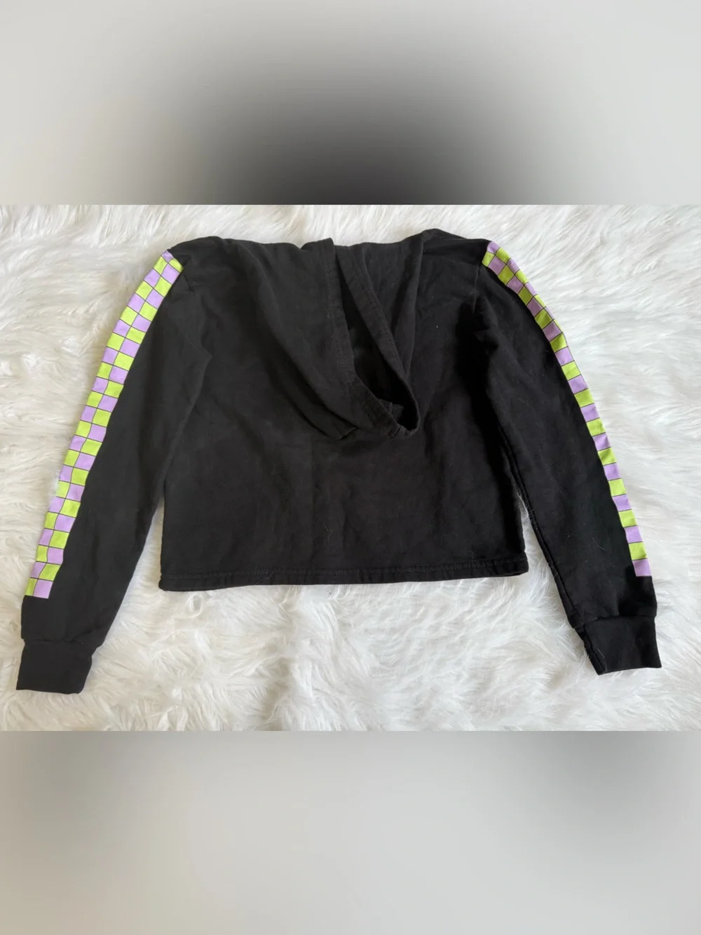 Disney Black 'Villain Vibes' Long-Sleeve cropped Tee